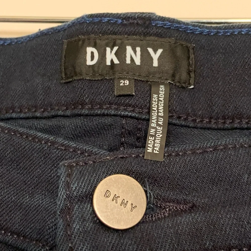 ♦️ NWT DKNY Donna Karen Dark Blue Denim Skinny Jeans Size 29 High Rise - Picture 8 of 8